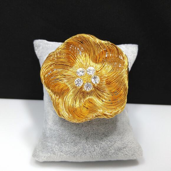 Monet Wire Wrapped Rhinestone Flower Brooch, Gold Plated, 1980s Vintage Jewelry - Picture 9 of 10